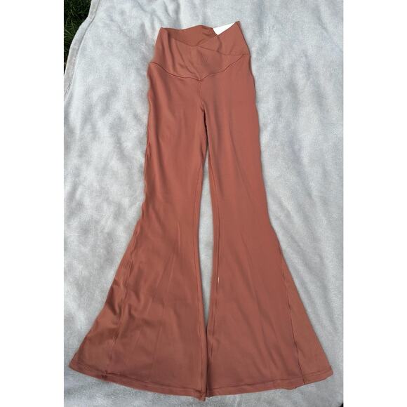 Aerie Rust Flare Leggings - Picture 3 of 12